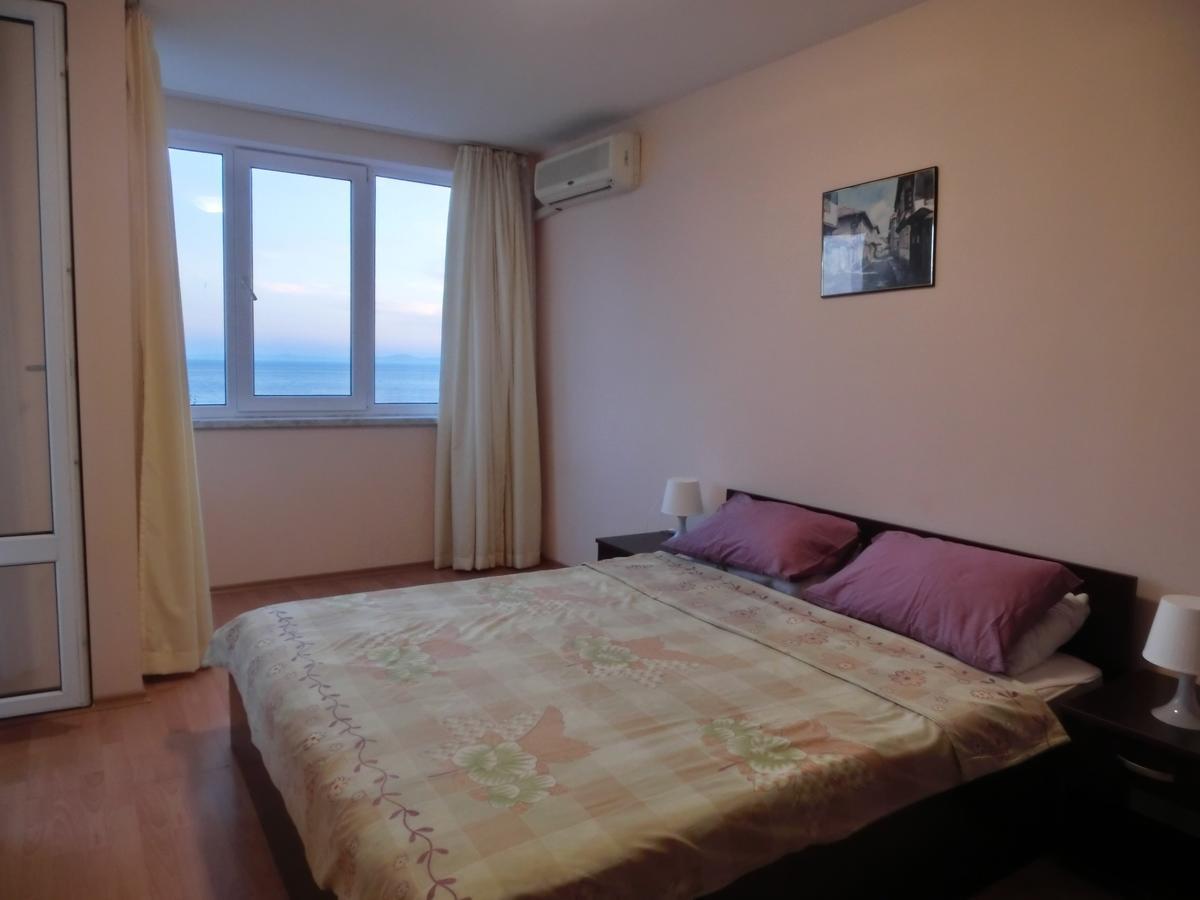 Sea View Crown Apartment On Complex With Pools And Beach, Szveti Vlasz Kültér fotó